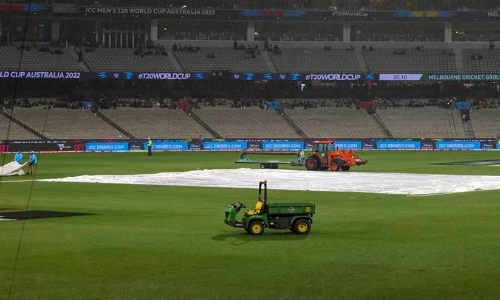 റെ​യി​ൻ റെ​യി​ൻ ഗോ ​എ​വേ...; ട്വ​ൻ റി 20 ലോ​ക​ക​പ്പി​ൽ മ​ഴ​ക്ക​ളി തു​ട​രു​ന്നു