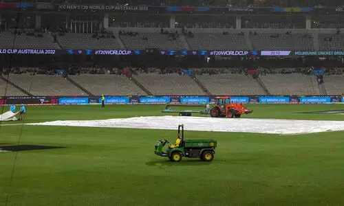 റെ​യി​ൻ റെ​യി​ൻ ഗോ ​എ​വേ...; ട്വ​ൻ റി 20 ലോ​ക​ക​പ്പി​ൽ മ​ഴ​ക്ക​ളി തു​ട​രു​ന്നു