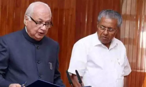 arif mohammed khan, pinarayi vijayan
