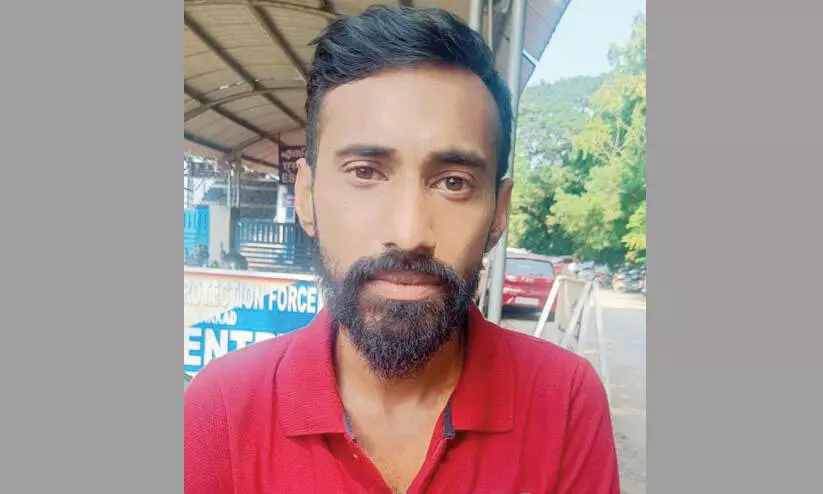 ചരസുമായി യുവാവ് പിടിയിൽ ചരസുമായി യുവാവ് പിടിയിൽ