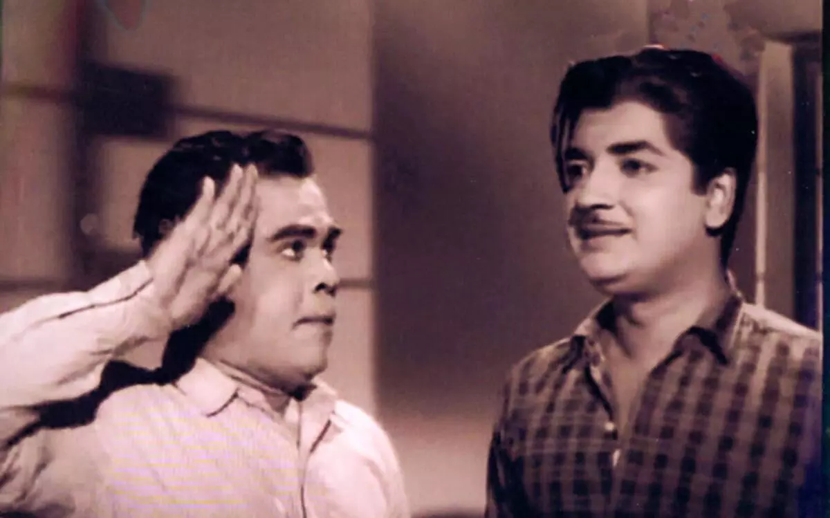 അടൂർ ഭാസിയും പ്രേം നസീറും -കണ്ണൂർ ഡീലക്സ് അടൂർ ഭാസിയും പ്രേം നസീറും -കണ്ണൂർ ഡീലക്സ്