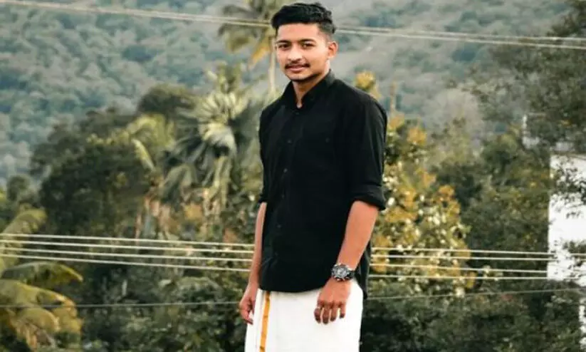 പെരിയാറിൽ കുളിക്കാനിറങ്ങിയ കോളജ് വിദ്യാർഥി മുങ്ങിമരിച്ചു പെരിയാറിൽ കുളിക്കാനിറങ്ങിയ കോളജ് വിദ്യാർഥി മുങ്ങിമരിച്ചു