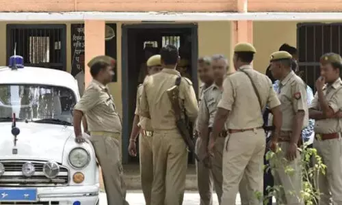 കാലിക്കടത്ത് ആരോപിച്ച് കൊല ചെയ്യപ്പെട്ട സഹോദരങ്ങളുടെ സ്വത്ത് യു.പി പൊലീസ് കണ്ടുകെട്ടി കാലിക്കടത്ത് ആരോപിച്ച് കൊല ചെയ്യപ്പെട്ട സഹോദരങ്ങളുടെ സ്വത്ത് യു.പി പൊലീസ് കണ്ടുകെട്ടി