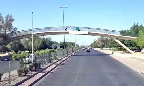 ന​ട​പ്പാ​ല​ങ്ങ​ളി​ൽ മോ​ട്ടോ​ർ സൈ​ക്കി​ൾ ഉ​പ​യോ​ഗി​ച്ചാ​ൽ ക​ർ​ശ​ന ന​ട​പ​ടി