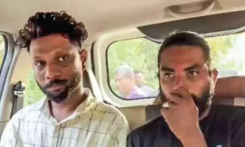 വിദ്യാർഥികൾക്ക് എം.ഡി.എം.എ വിറ്റ കേസ്; രണ്ടുപേർകൂടി പിടിയിൽ വിദ്യാർഥികൾക്ക് എം.ഡി.എം.എ വിറ്റ കേസ്; രണ്ടുപേർകൂടി പിടിയിൽ