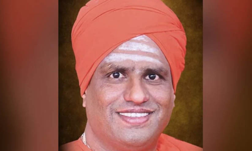 ഹണിട്രാപ്പിൽ കുടുങ്ങി ലിംഗായത്ത് മഠാധിപതിയുടെ ആത്മഹത്യ: യുവതി ഉൾപ്പെടെ മൂന്നുപേർ കസ്റ്റഡിയിൽ