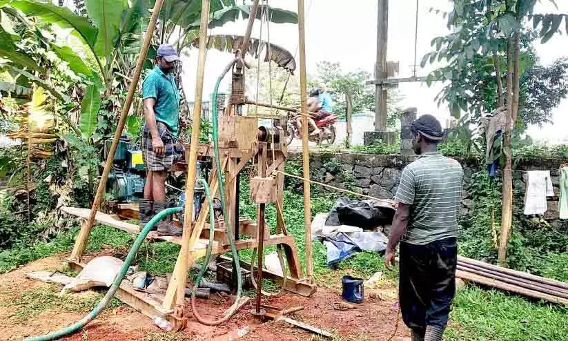 മാവൂർ-മെഡി. കോളജ് റോഡ് നാലുവരി പാതയാക്കൽ; കൽപള്ളിയിൽ മണ്ണുപരിശോധന