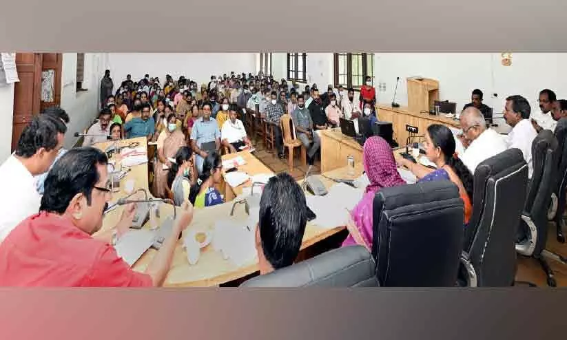 ആശുപത്രികളുടെ സൗകര്യങ്ങള് മെച്ചപ്പെടുത്തണം - ജില്ല വികസന സമിതി ആശുപത്രികളുടെ സൗകര്യങ്ങള് മെച്ചപ്പെടുത്തണം - ജില്ല വികസന സമിതി