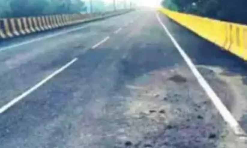 പൊതുമരാമത്ത് പ്രവൃത്തികൾ സമയബന്ധിതമായി പൂർത്തിയാക്കിയില്ല; രൂക്ഷ വിമർശനവുമായി എം.എൽ.എ