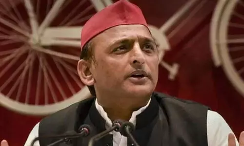 ബി.ജെ.പി സർക്കാർ അഅ്സം ഖാനെതിരെ കള്ളക്കേസുകൾ ചുമത്തുന്നുവെന്ന് അഖിലേഷ് യാദവ്