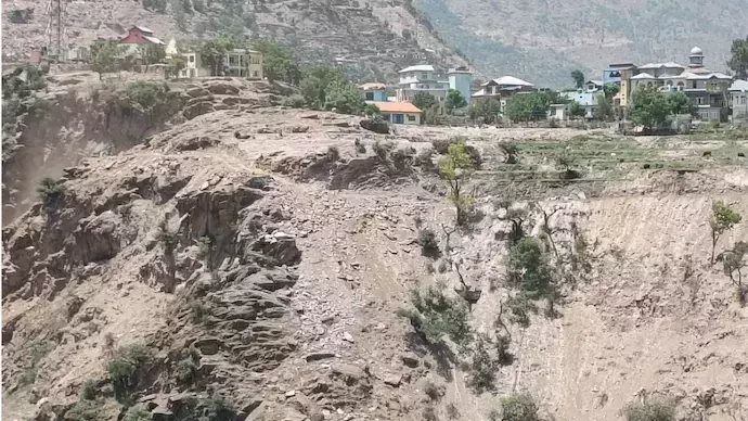 ജമ്മുകശ്മീരിൽ ജലവൈദ്യുതനിലയത്തിലുണ്ടായ ഉരുൾപൊട്ടലിൽ മരിച്ചവരുടെ എണ്ണം നാലായി; ആറ് പേർക്ക് പരിക്ക്