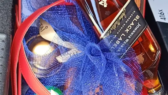 മാധ്യമപ്രവർത്തകർക്ക് പണവും മദ്യവും നൽകി; ബി.ജെ.പിക്കെതിരെ ഗുരുതര ആരോപണവുമായി കോൺഗ്രസ്