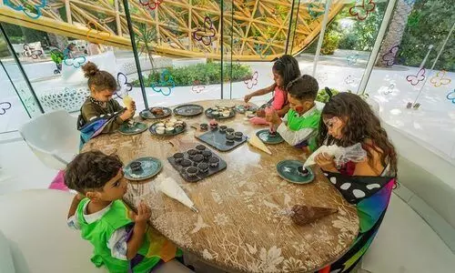 വരൂ... ഇവിടെയുണ്ട് പിറന്നാൾ ആഘോഷിക്കാൻ ഒരു ദ്വീപ്