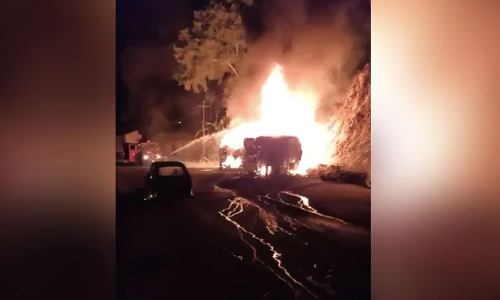 മിസോറാമിൽ ഇന്ധന ടാങ്കറിന് തീപ്പിടിച്ചു; നാലു മരണം