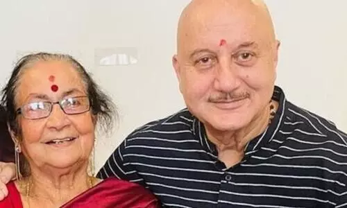 Anupam Kher mom  Dulari Kher Opens Up About  She beat  him with Bichu Buti
