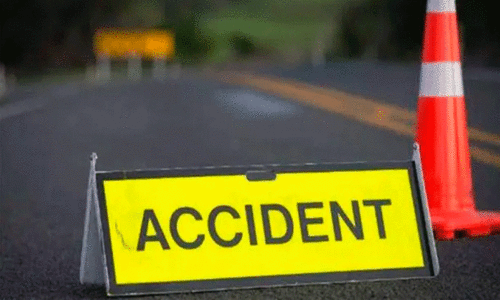 നിയന്ത്രണം വിട്ട സ്കൂട്ടർ മറിഞ്ഞ് രണ്ട് യുവാക്കൾക്ക് ദാരുണാന്ത്യം