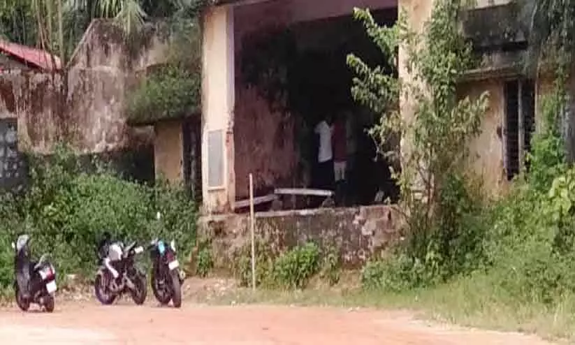 രാജീവ് ഗാന്ധി മെമ്മോറിയല് കളിക്കളം; അവഗണനയുടെ നേര്ക്കാഴ്ച രാജീവ് ഗാന്ധി മെമ്മോറിയല് കളിക്കളം; അവഗണനയുടെ നേര്ക്കാഴ്ച