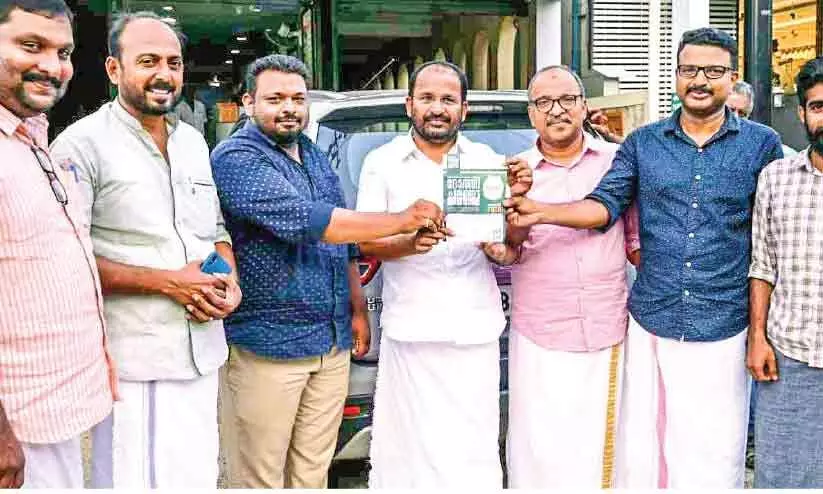 കേന്ദ്രമന്ത്രിയുടെ യോഗത്തിൽ മുഖ്യമന്ത്രി പങ്കെടുത്തത് അഴിമതി ഒതുക്കൽ പ്രക്രിയയുടെ ഭാഗം