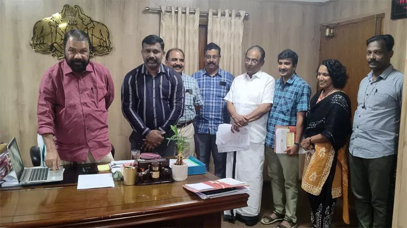 വിദ്യാലയങ്ങളിൽ ലഹരിവിരുദ്ധ ശൃംഖല ചൊവ്വാഴ്ച വിദ്യാലയങ്ങളിൽ ലഹരിവിരുദ്ധ ശൃംഖല ചൊവ്വാഴ്ച