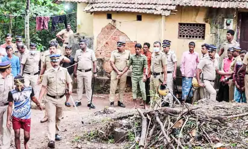 Inspection at residence of inter state workers Brown sugar and weapons seized