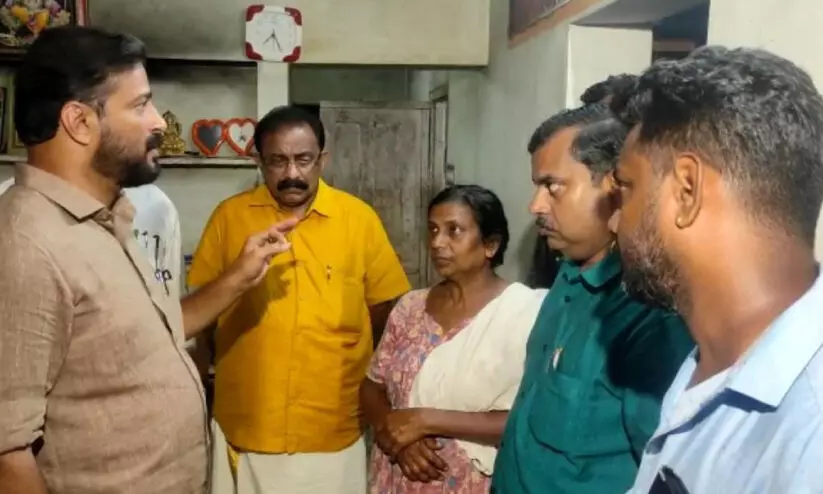 ഓമനക്കും മക്കൾക്കും ആശ്വാസം; വീടുപേക്ഷിക്കണ്ട ഓമനക്കും മക്കൾക്കും ആശ്വാസം; വീടുപേക്ഷിക്കണ്ട