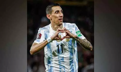 രക്ഷകനാവാൻ മാലാഖയില്ലെങ്കിൽ...?