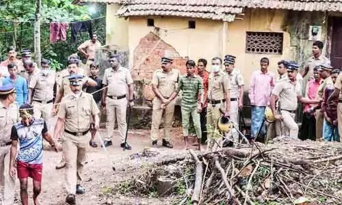 Inspection at residence of inter state workers Brown sugar and weapons seized