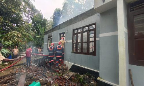 കട്ടപ്പനയിൽ വീട് കത്തി നശിച്ചു; ഷോർട് സർക്യൂട്ട് എന്ന് പ്രാഥമിക നിഗമനം