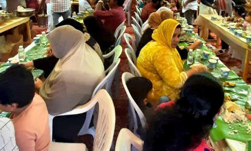 Malayalees who do not give up the general customs of Kerala