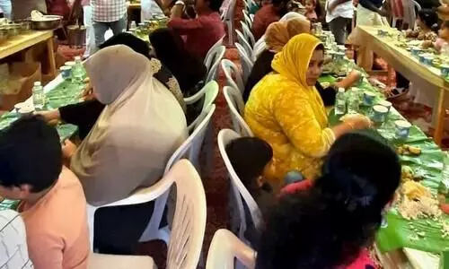 Malayalees who do not give up the general customs of Kerala