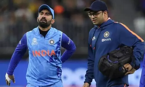 പരിക്കേറ്റ ദിനേശ് കാർത്തിക്ക് പുറത്തിരിക്കും; പകരം ഋഷഭ് പന്ത്