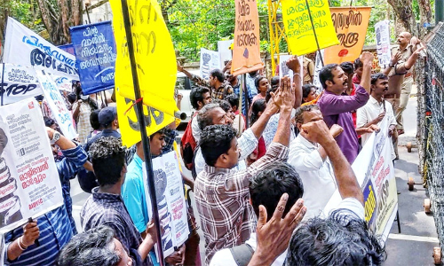 സെക്രട്ടേറിയറ്റിലേക്കും രാജ്ഭവനിലേക്കും യുവജന മാർച്ച് നടത്തി