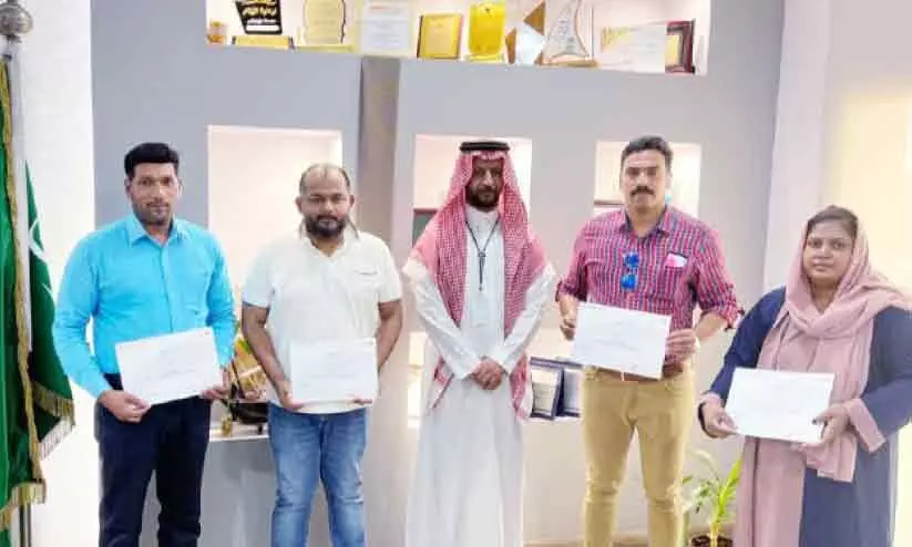 സൗദി ദേശീയദിന സർട്ടിഫിക്കറ്റ് വിതരണം