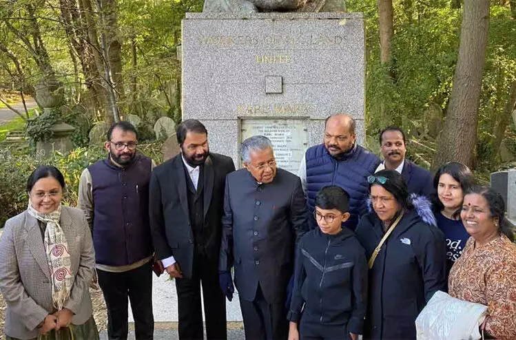 വിദേശയാത്രയുടെ തുടര്‍പ്രവര്‍ത്തനങ്ങൾ ആവിഷ്‌കരിക്കാന്‍ യോഗം ചേര്‍ന്നു