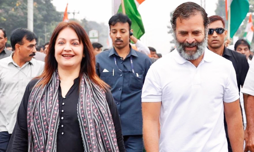 രാഹുലിനൊപ്പം ഭാരത് ജോഡോ യാത്രയിൽ നടി പൂജാ ഭട്ടും