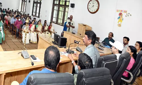 സര്‍ക്കാര്‍ ഉദ്യോഗസ്ഥര്‍ മലയാള ഭാഷ പ്രചാരകരാകണം