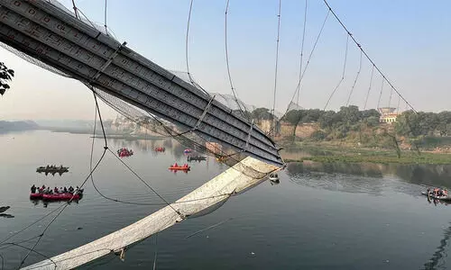 ഗുജറാത്ത് തൂക്കുപാലം ദുരന്തം ഒന്നും രണ്ടുമല്ല; വീഴ്ചകൾ പത്ത്