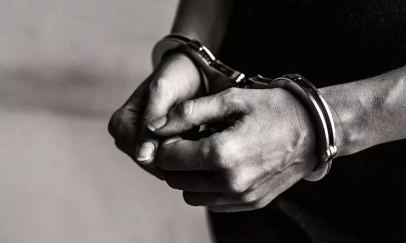 യു. പിയിൽ മസ്ജിദിൽ കടന്നുകയറി ഖുർആൻ കത്തിച്ചയാൾ അറസ്റ്റിൽ