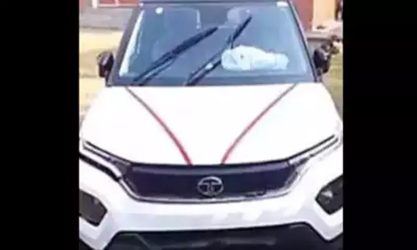 ഡ്രൈവിംഗ് അറിയാത്ത വരന് സ്ത്രീധനമായി കാര്‍; അമ്മായിയെ ഇടിച്ചുതെറിപ്പിച്ചു