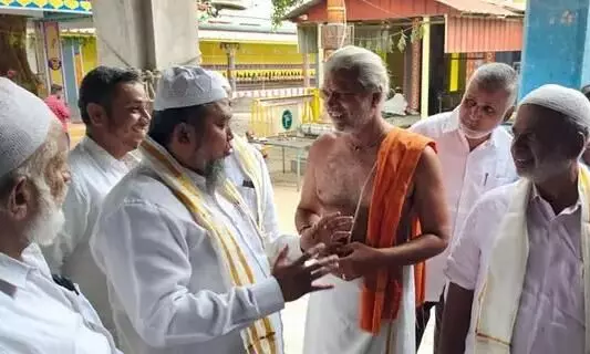 കോയമ്പത്തൂർ കാർ സ്​ഫോടനം: ജമാഅത്ത് സംഘം ഈശ്വരൻകോവിൽ സന്ദർശിച്ചു