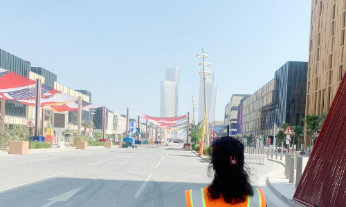 പന്തുരുളും മുമ്പേ ഉത്സവമേളം