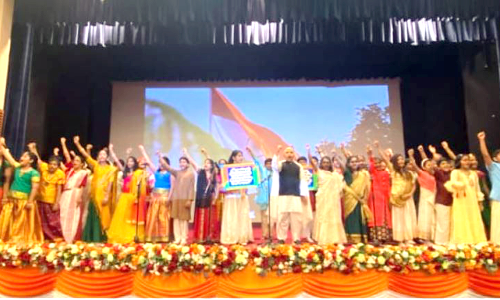 Muscat Indian embassy officers meet