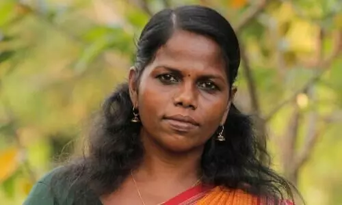 മ​​ഴയെനിക്ക് ഒരു ​ന​​ല്ല കു​​ളി​​രോർമയല്ല: രജനി പാ​​​ലാ​​​മ്പ​​​റ​​​മ്പി​​​ൽ സംസാരിക്കുന്നു