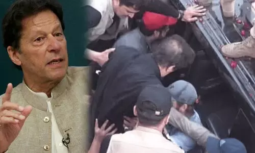 പാക് മുൻ പ്രധാനമന്ത്രി ഇംറാൻ ഖാന് വെടിയേറ്റു VIDEO