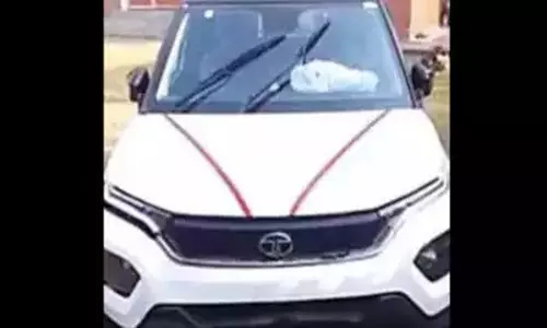 ഡ്രൈവിംഗ് അറിയാത്ത വരന് സ്ത്രീധനമായി കാര്‍; അമ്മായിയെ ഇടിച്ചുതെറിപ്പിച്ചു