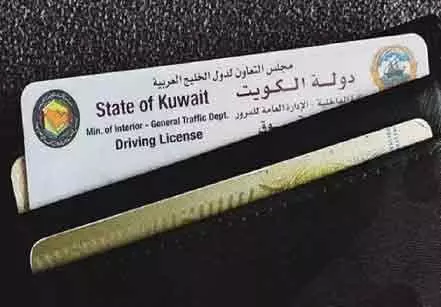 പ്ര​വാ​സി​ക​ളു​ടെ ലൈ​സ​ൻസ്​  പരി​ശോ​ധ​ന തു​ട​രു​ന്നു