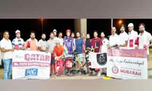 സൈ​ക്കി​ൾ യാ​ത്രി​ക​ൻ ഫാ​യി​സി​ന് സ്വീ​ക​ര​ണം ന​ൽ​കി