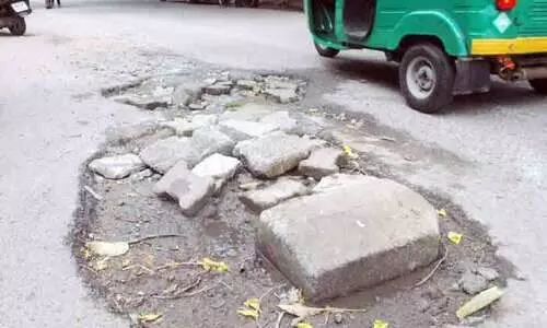 റോഡുപണികൾക്ക് ഹൈവേ അതോറിറ്റി മേൽനോട്ടം വഹിക്കണം - കർണാടക ഹൈകോടതി