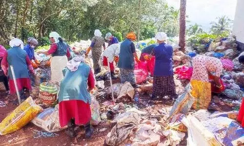 കണ്ടാല മലയിലെ മാലിന്യം നഗരസഭ നീക്കം ചെയ്ത് തുടങ്ങി