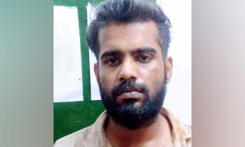 മദ്യപിച്ചെത്തി വീടാക്രമിച്ച് ഗൃഹനാഥനെയും മകനെയും മർദിച്ച യുവാവ്​ പിടിയിൽ